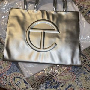 Medium Silver Shopping Bag